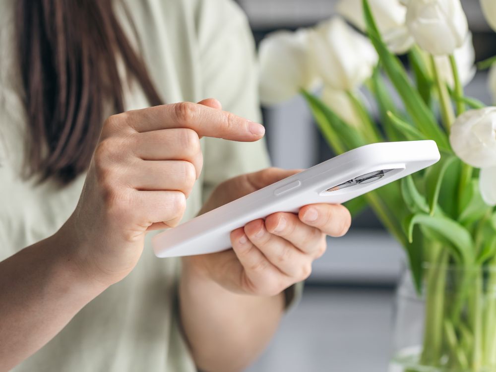 効率的にアルコールチェック管理するなら、スマホ連動型アルコールチェッカー「セーフくん」